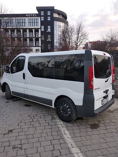 Мінівен Renault Trafic 2009 в Тернополі