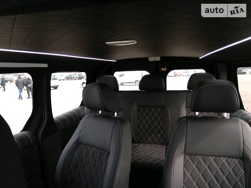 Вантажопасажирський фургон Renault Trafic 2016 в Бердичеві