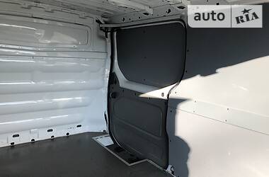 Вантажопасажирський фургон Renault Trafic 2013 в 