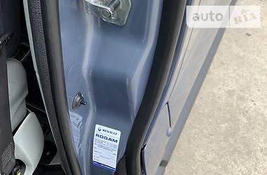 Мінівен Renault Trafic 2014 в 