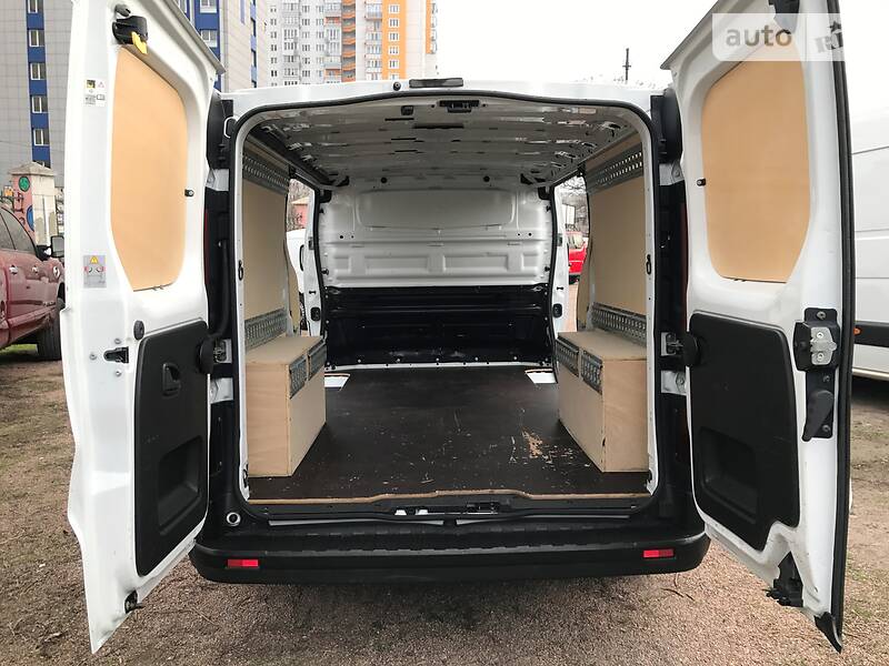 Вантажопасажирський фургон Renault Trafic 2015 в Одесі фото 10 Вантажопасажирський фургон Renault Trafic 2015 в Одесі