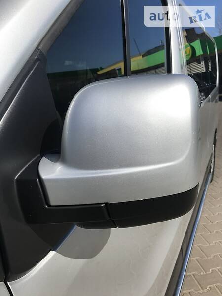 Мінівен Renault Trafic 2015 в Бродах