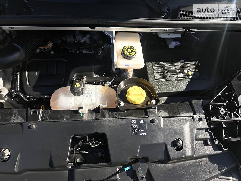 Мінівен Renault Trafic 2015 в Бродах