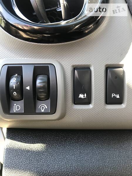 Мінівен Renault Trafic 2015 в Бродах