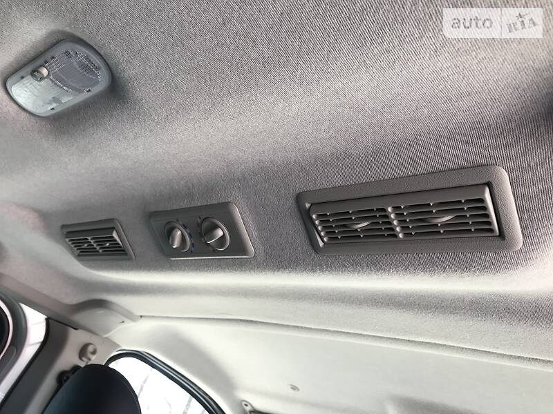 Мінівен Renault Trafic 2015 в Бродах