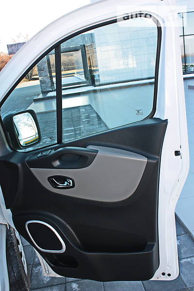 Вантажопасажирський фургон Renault Trafic 2016 в Кременчуці фото 14 Вантажопасажирський фургон Renault Trafic 2016 в Кременчуці