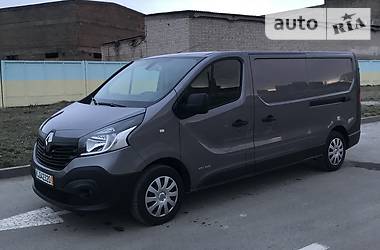 Вантажопасажирський фургон Renault Trafic 2015 в 