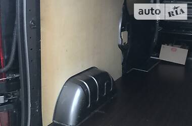 Вантажопасажирський фургон Renault Trafic 2015 в 