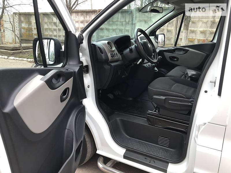 Універсал Renault Trafic 2015 в Житомирі фото 19 Універсал Renault Trafic 2015 в Житомирі