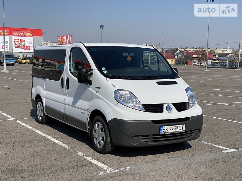 Мінівен Renault Trafic 2013 в 