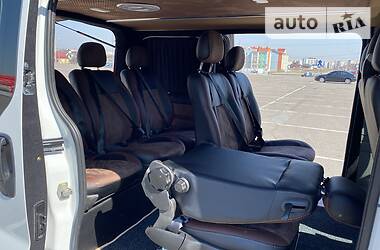Мінівен Renault Trafic 2013 в 