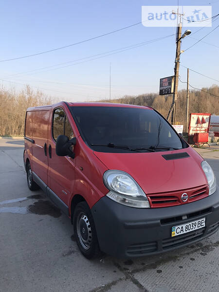 Вантажопасажирський фургон Renault Trafic 2005 в Умані