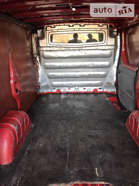 Вантажопасажирський фургон Renault Trafic 2005 в Умані