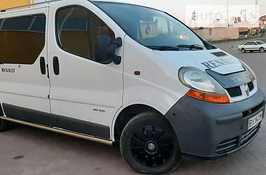 Вантажопасажирський фургон Renault Trafic 2005 в 
