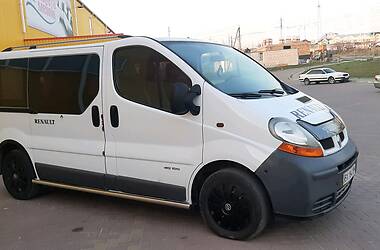 Вантажопасажирський фургон Renault Trafic 2005 в 