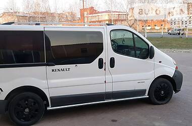 Вантажопасажирський фургон Renault Trafic 2005 в 