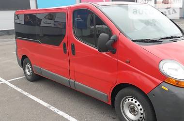 Вантажопасажирський фургон Renault Trafic 2003 в Рівному