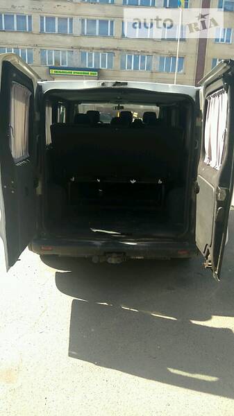 Вантажопасажирський фургон Renault Trafic 2005 в Хмельницькому