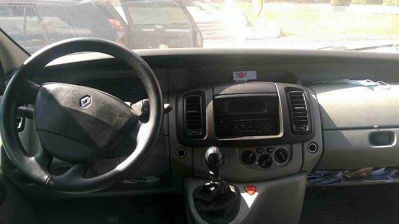 Вантажопасажирський фургон Renault Trafic 2005 в Хмельницькому