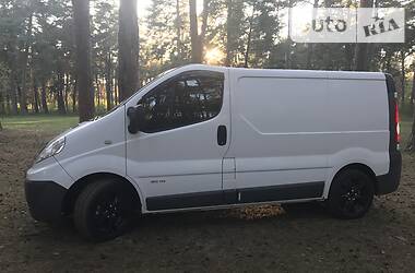 Грузопассажирский фургон Renault Trafic 2007 в Ровно