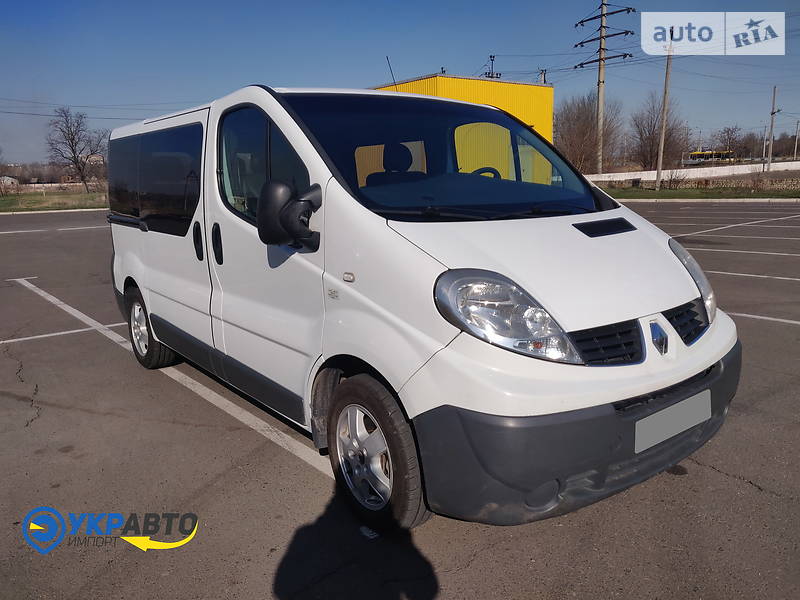 Минивэн Renault Trafic 2010 в 