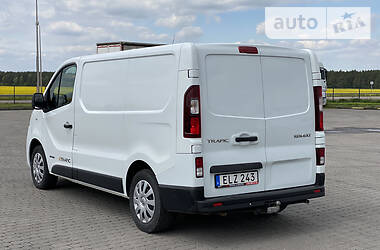Вантажопасажирський фургон Renault Trafic 2014 в 