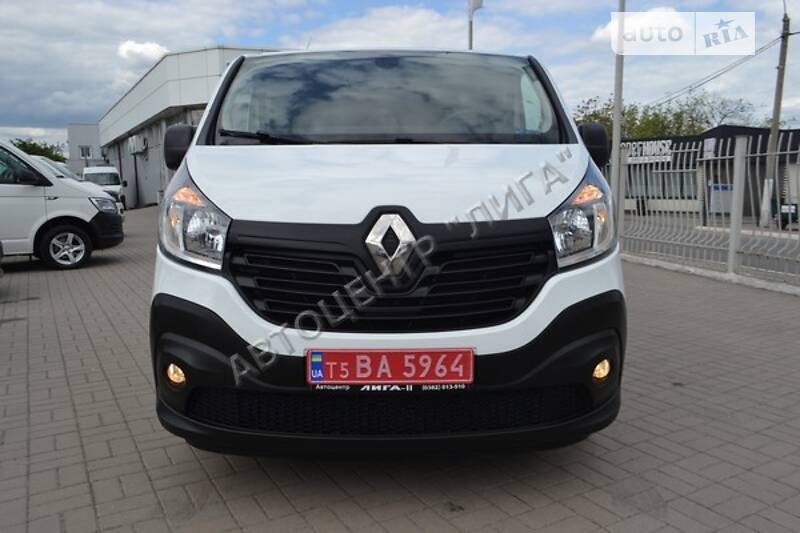 Вантажопасажирський фургон Renault Trafic 2016 в Хмельницькому