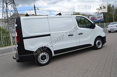 Вантажопасажирський фургон Renault Trafic 2016 в Хмельницькому