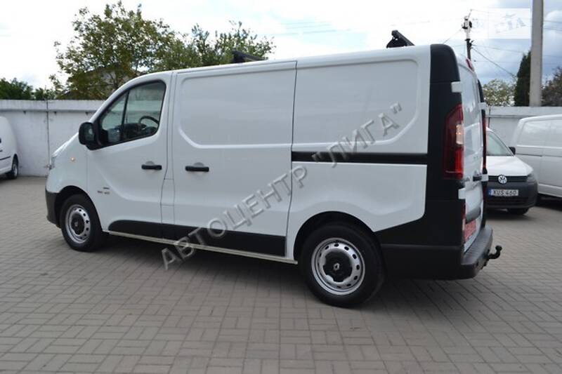 Вантажопасажирський фургон Renault Trafic 2016 в Хмельницькому