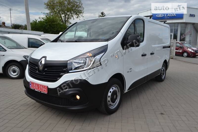 Вантажопасажирський фургон Renault Trafic 2016 в Хмельницькому