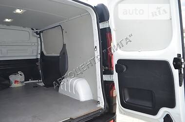 Вантажопасажирський фургон Renault Trafic 2016 в Хмельницькому