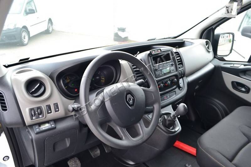 Вантажопасажирський фургон Renault Trafic 2016 в Хмельницькому