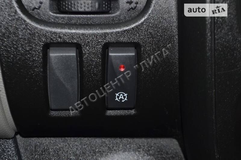 Вантажопасажирський фургон Renault Trafic 2016 в Хмельницькому