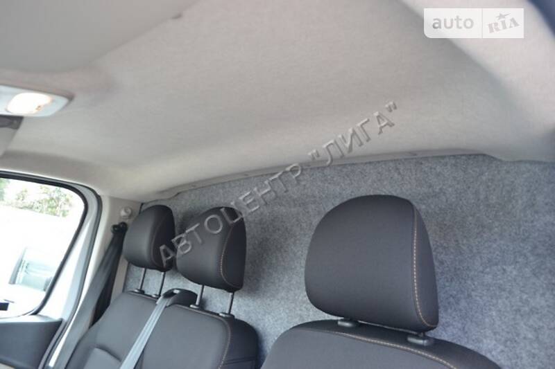 Вантажопасажирський фургон Renault Trafic 2016 в Хмельницькому