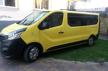 Грузопассажирский фургон Renault Trafic 2015 в Дубно