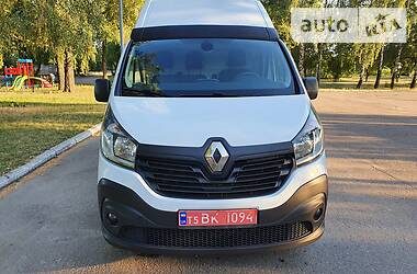 Грузопассажирский фургон Renault Trafic 2016 в Полтаве