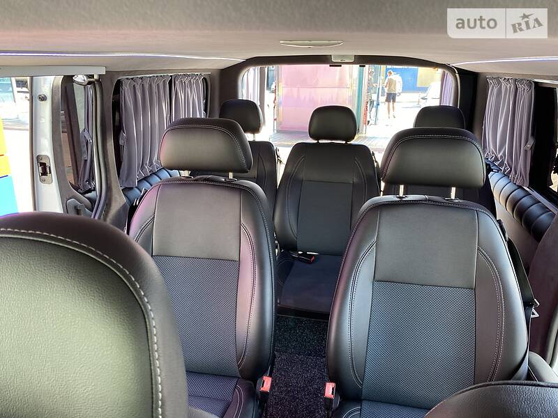 Вантажопасажирський фургон Renault Trafic 2016 в Полтаві