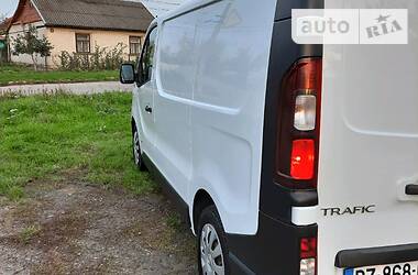 Грузопассажирский фургон Renault Trafic 2016 в Дубно