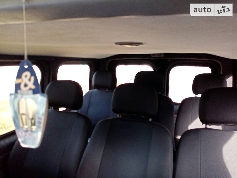 Мінівен Renault Trafic 2002 в Вараші