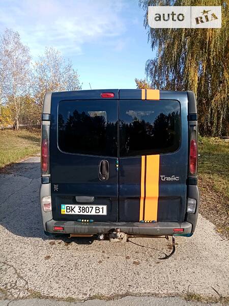 Мінівен Renault Trafic 2002 в Вараші