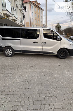 Мінівен Renault Trafic 2015 в Луцьку