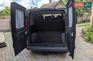 Минивэн Renault Trafic 2012 в 