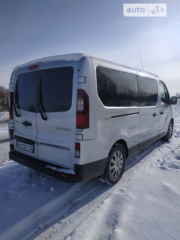 Мінівен Renault Trafic 2015 в Конотопі