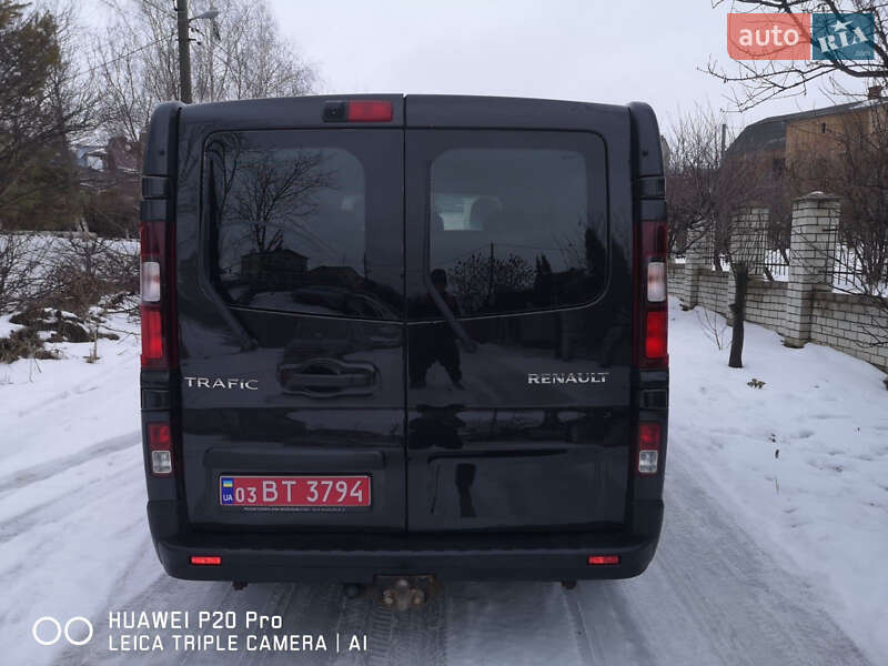 Мінівен Renault Trafic 2015 в Рівному