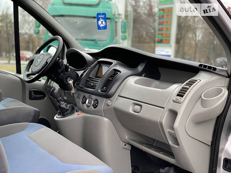 Вантажний фургон Renault Trafic 2013 в Рівному