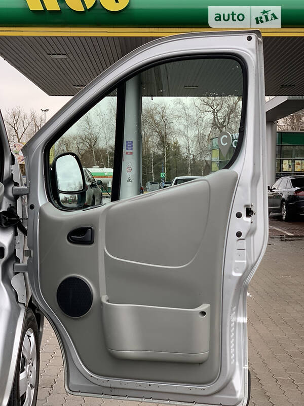 Вантажний фургон Renault Trafic 2013 в Рівному