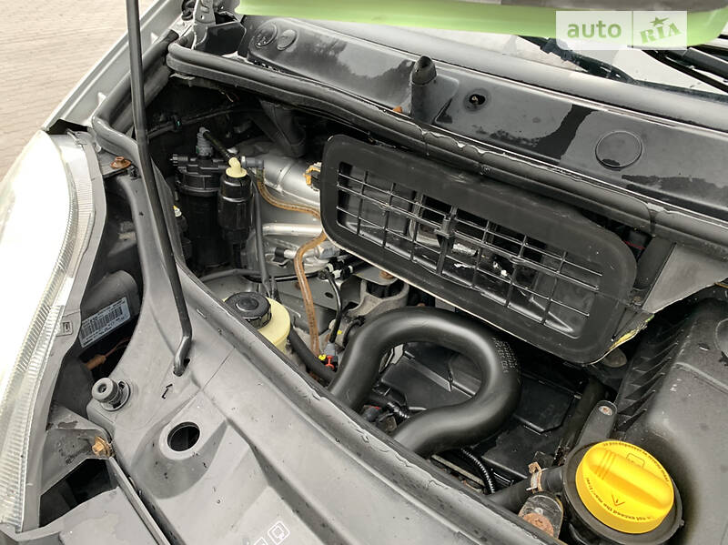 Вантажний фургон Renault Trafic 2013 в Рівному