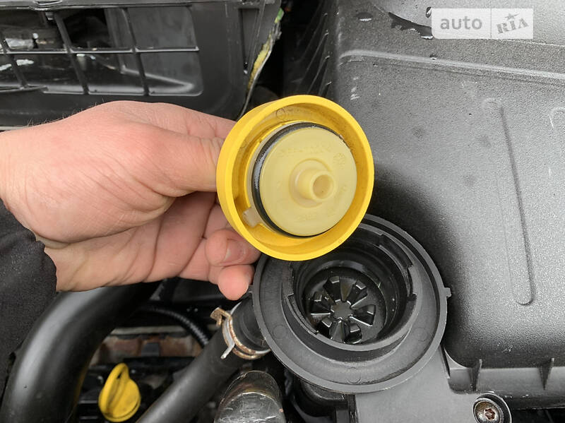 Вантажний фургон Renault Trafic 2013 в Рівному