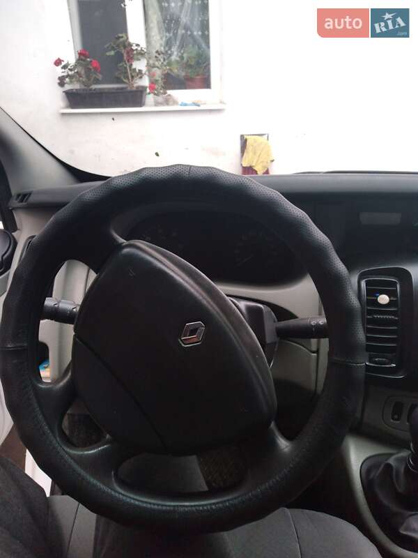 Мінівен Renault Trafic 2006 в Тлумачі