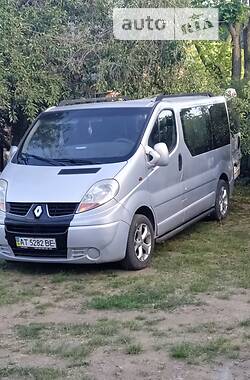 Минивэн Renault Trafic 2006 в Снятине